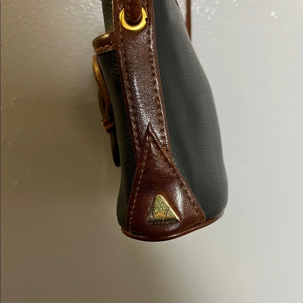 Liz Claiborne Black and Brown Zippered Bag with side pocket - Picture 4 of 10
